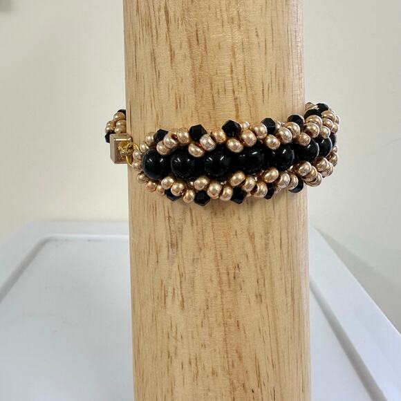 Handmade Black & Gold Beaded Bracelet Magnetic Clasp Gift Box Jewelry - Picture 3 of 9